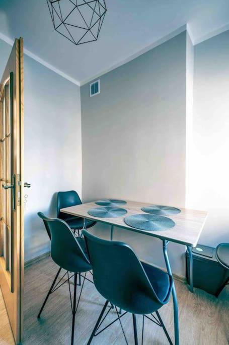 Apartament Quattro, Duszniki-Zdroj دوشنيكي زدروي المظهر الخارجي الصورة